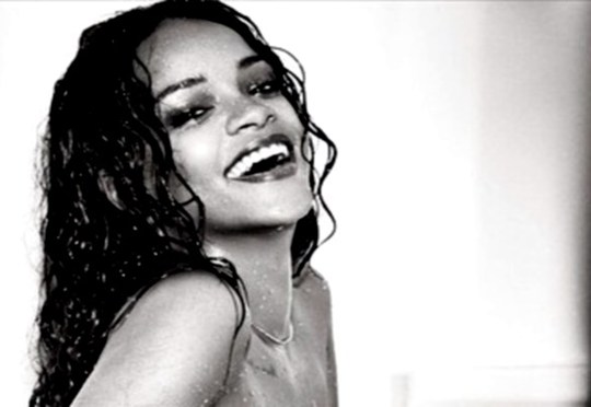 Rihanna esc