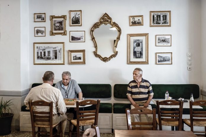 Συνταξιούχοι: Ποιοι θα δουν αυξήσεις στις κύριες συντάξεις το 2025 και ποιοι όχι