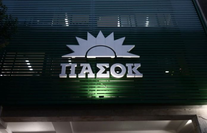 ΠΑΣΟΚ: Η μετατροπή σε τζαμί και της Μονής της Χώρας αποτελεί πρόκληση με την υπογραφή Ερντογάν