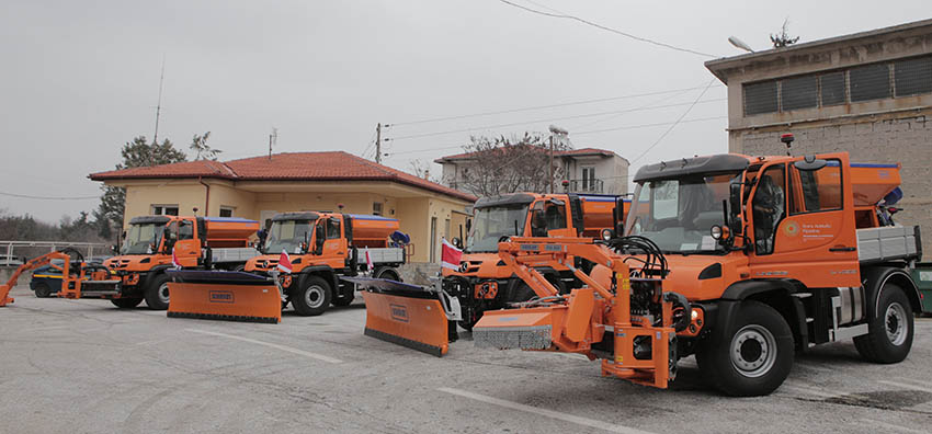 Παράδοση 4 εκχιονιστικών από τον ΤΑΡ στη Δυτική Μακεδονία