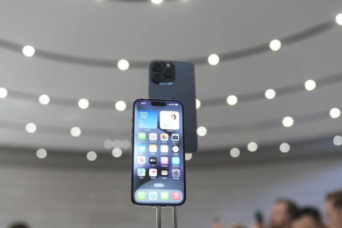 Κυκλοφόρησε το iPhone 15 στην Ελλάδα