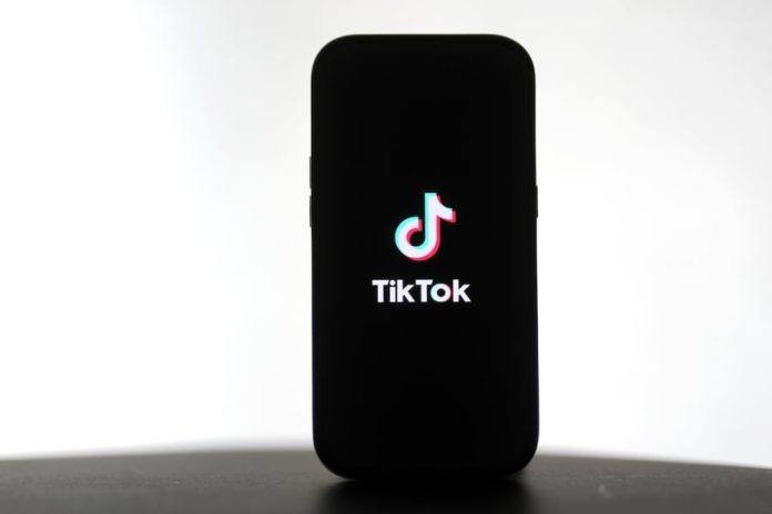 Το TikTok «θα σβήσει» την Κυριακή (19/1) για 170 εκατομμύρια Αμερικανούς