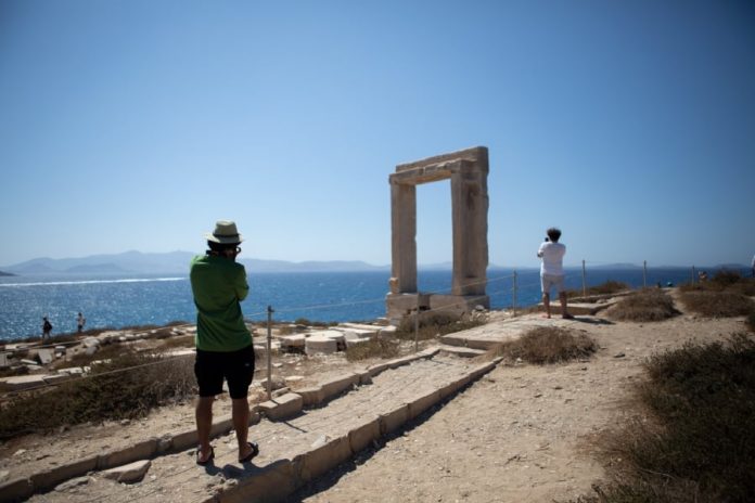 ΙΝΣΕΤΕ: Η ακτινογραφία του ελληνικού τουρισμού - Σε 5 περιφέρειες το 91% των εισπράξεων