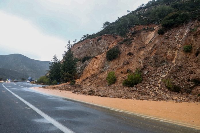 Κρήτη: Διασωληνωμένος 46χρονος μετά από τροχαίο στον ΒΟΑΚ – Νοσηλεύεται ένας ακόμη τραυματίας