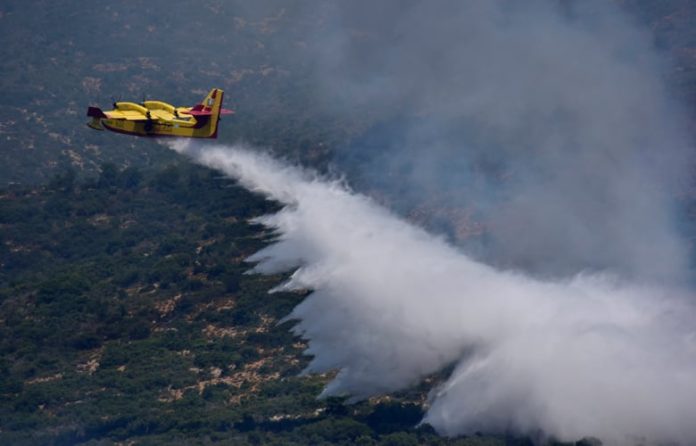 Συνεχίζεται η επιχείρηση κατάσβεσης της φωτιάς στο Παγγαίο Όρος