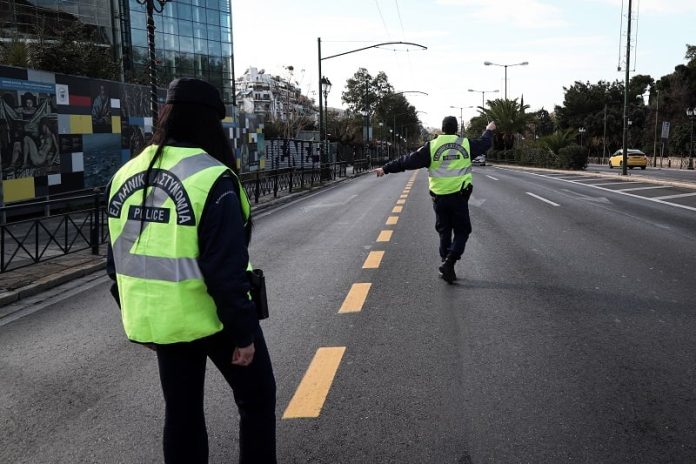 Διακοπή κυκλοφορίας σε δρόμους του κέντρου της Αθήνας λόγω βλάβης σε αγωγούς της ΕΥΔΑΠ