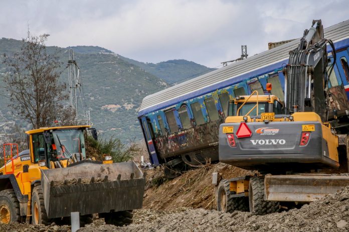 Τέμπη – Αποφασισμένοι οι συγγενείς των θυμάτων «Θα βρούμε τη Δικαιοσύνη στους εκτός της χώρας θεσμούς»