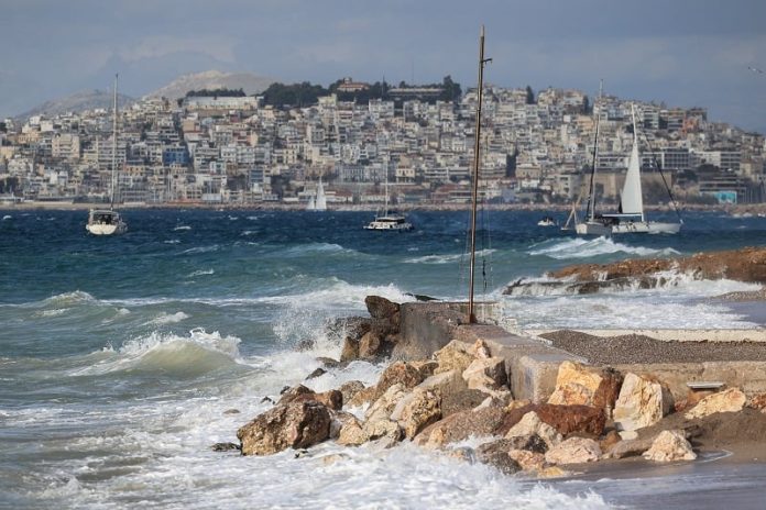 Ψύχρα, ανομβρία και ισχυροί βόρειοι άνεμοι έως την 28η Οκτωβρίου