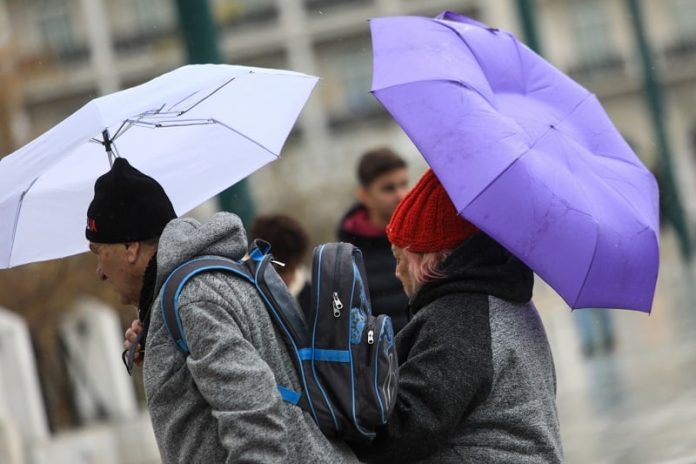 Χειμωνιάτικο σκηνικό με «τσουχτερό» κρύο και ισχυρές βροχοπτώσεις έως το Σάββατο