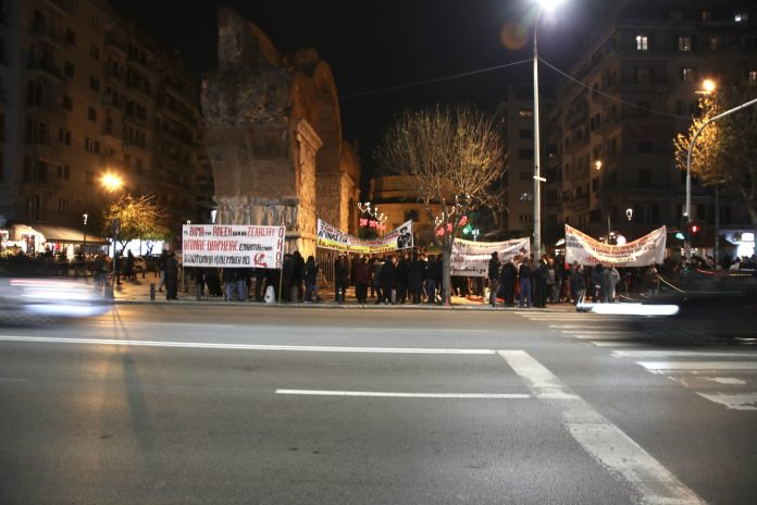 Θεσσαλονίκη: Στις 112 οι συλλήψεις από τα επεισόδια στην πορεία για την επέτειο Γρηγορόπουλου, οι τρεις ανήλικοι