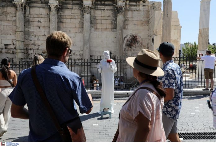 Αύξηση 14% των τουριστικών δαπανών στην Ελλάδα