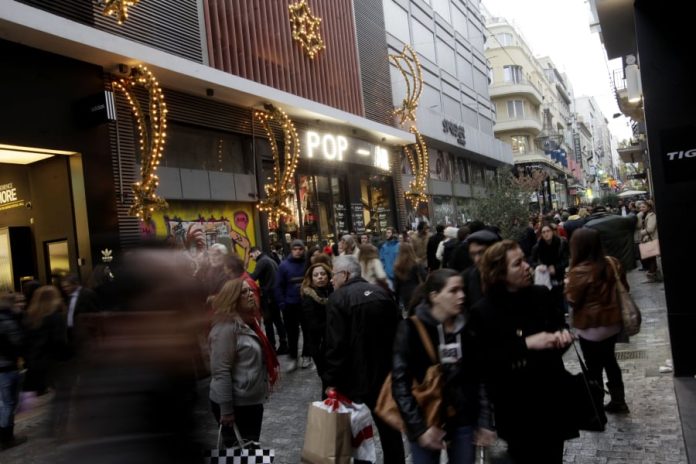 Για ψώνια με... μικρότερο πορτοφόλι τις φετινές γιορτές οι Έλληνες