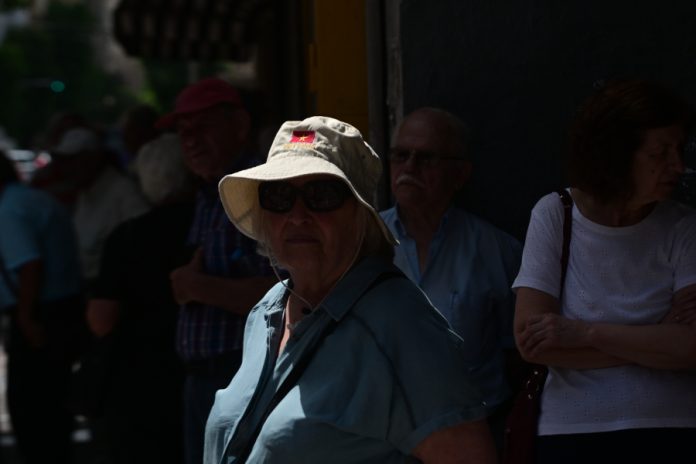 Έρχεται η απόφαση για τα αναδρομικά στις συντάξεις - Ποιοι μένουν εκτός