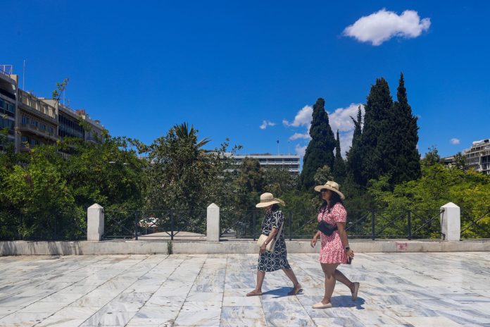 Έκτακτα μέτρα από τον Δήμο Αθηναίων λόγω καύσωνα