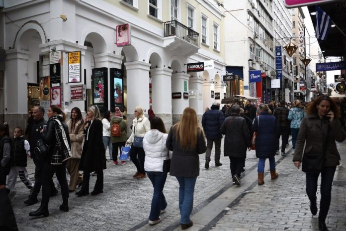 Ένα σπίτι και ένα πατρικό στο χωριό είναι αρκετά για να χάσουν το επίδομα παιδιού χιλιάδες δικαιούχοι