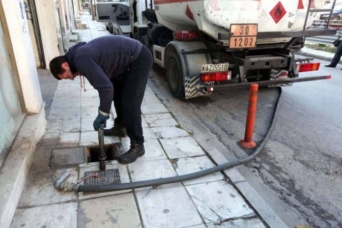 Επιδότηση του πετρελαίου θέρμανσης απευθείας στην αντλία ζητά η ΠΟΠΕΚ