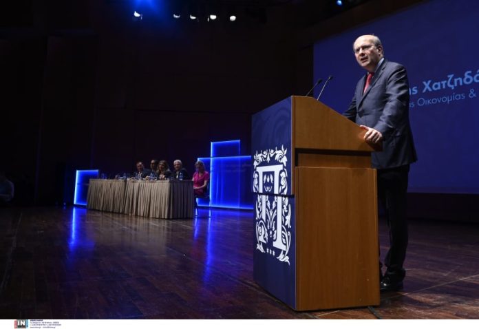 Χατζηδάκης: Η δέσμευση για δημοσιονομική σοβαρότητα παραμένει αμετάβλητη