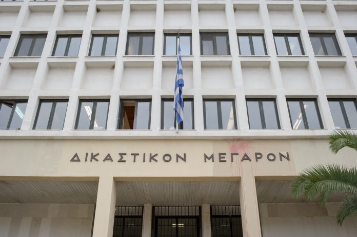 Ιωάννινα: Πέρασαν το κατώφλι του ανακριτή οι συλληφθέντες εφοριακοί Κέρκυρας και ο λογιστής