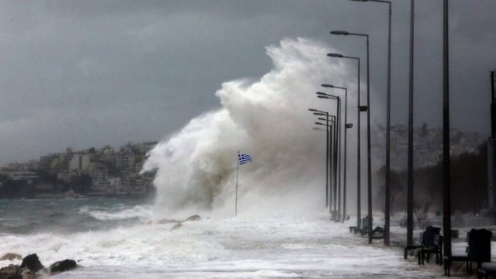 Κακοκαιρία Atena:  Ήχησε το 112 στην Δυτική Ελλάδα- «Περιορίστε τις μετακινήσεις»