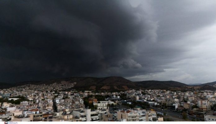 Σαρώνει την χώρα η κακοκαιρία Alexandros: Ισχυρές καταιγίδες και χιόνια – Οι περιοχές που θα βρεθούν στο επίκεντρο τις επόμενες ώρες