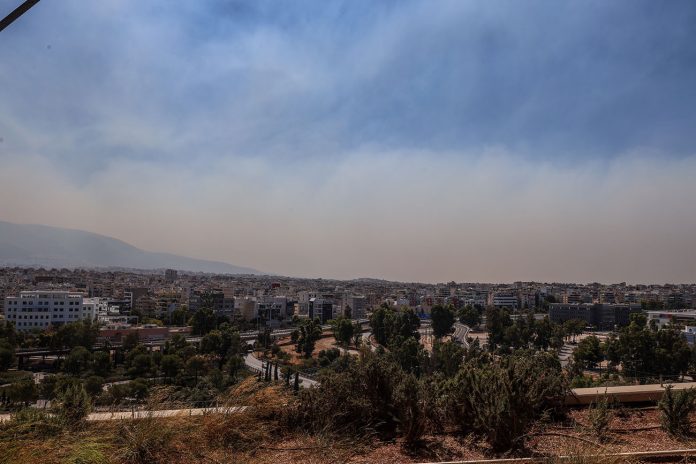 Μάτια: Προσοχή στον καπνό από τις φωτιές