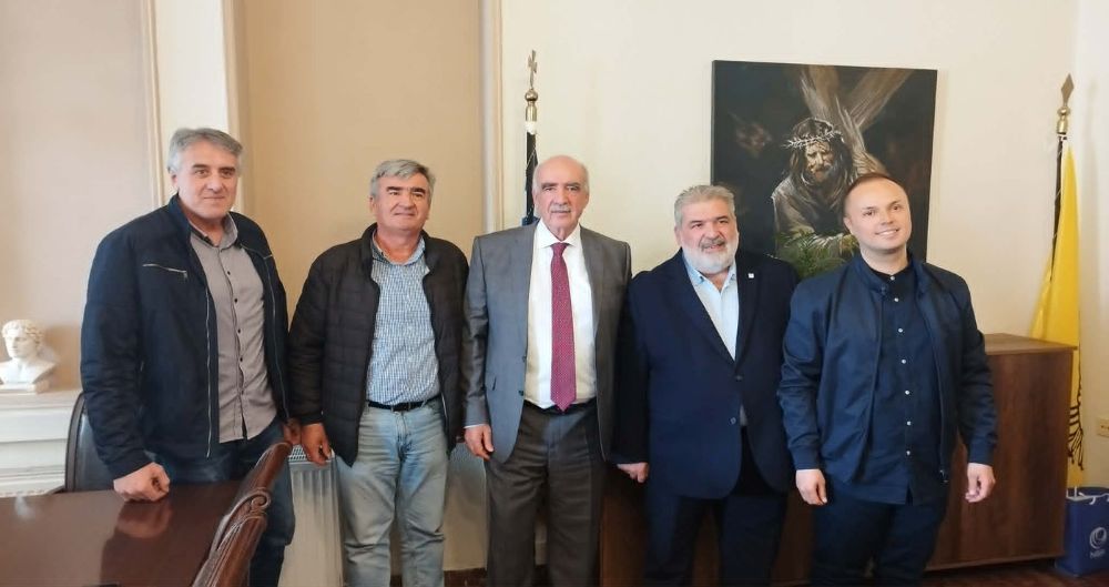 Επίσκεψη του ευρωβουλευτή της ΝΔ κ. Ευάγγελου Μειμαράκη στο Δημαρχείο Εορδαίας Επίσκεψη του ευρωβουλευτή της ΝΔ κ. Ευάγγελου Μειμαράκη στο Δημαρχείο Εορδαίας