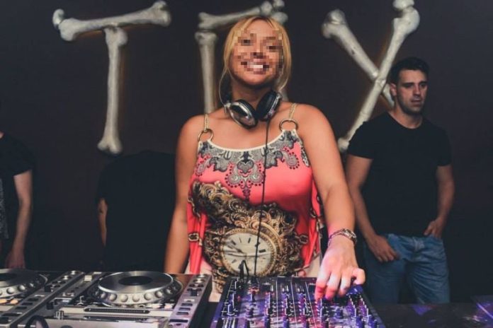 Αυτή είναι η 44χρονη DJ Μικαέλα που συνελήφθη για το ναρκοπάρτι στα Καλύβια