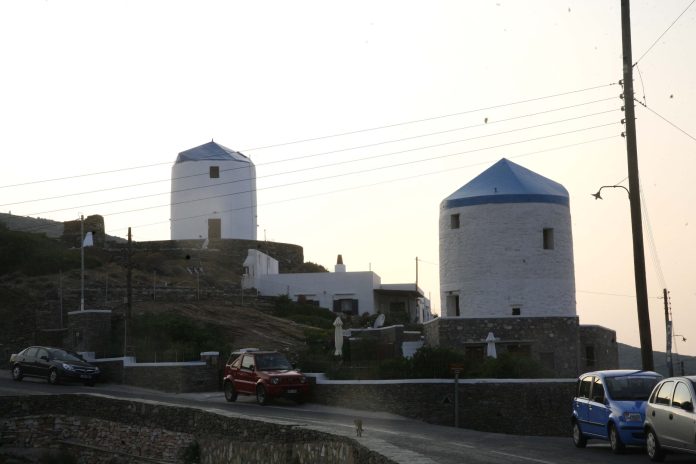 Σίφνος: Εξιχνιάστηκε σκηνοθετημένη ληστεία – Γυναίκα υπεξαίρεσε λεφτά από την εταιρεία που εργαζόταν