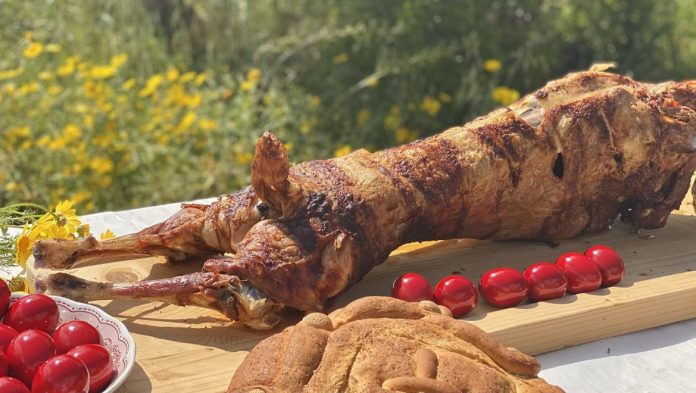 Πόσες θερμίδες έχουν το αρνί, το κατσίκι και το κοκορέτσι