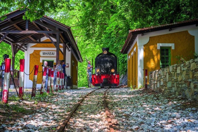 Hellenic Train: Εκτροχιάστηκε στο πρώτο δρομολόγιο το «Τρενάκι του Πηλίου» – Σώοι οι επιβάτες, αναστέλλεται η λειτουργία μέχρι νεωτέρας