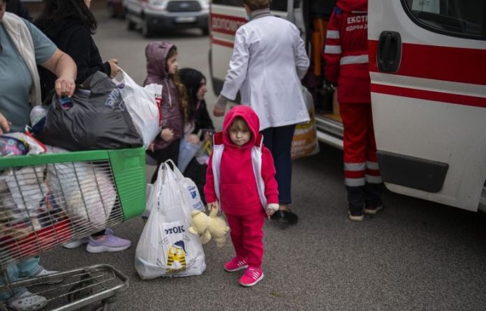 Ένας στους δύο Ουκρανούς επιθυμεί να τερματιστεί σύντομα ο πόλεμος μέσω διαπραγματεύσεων