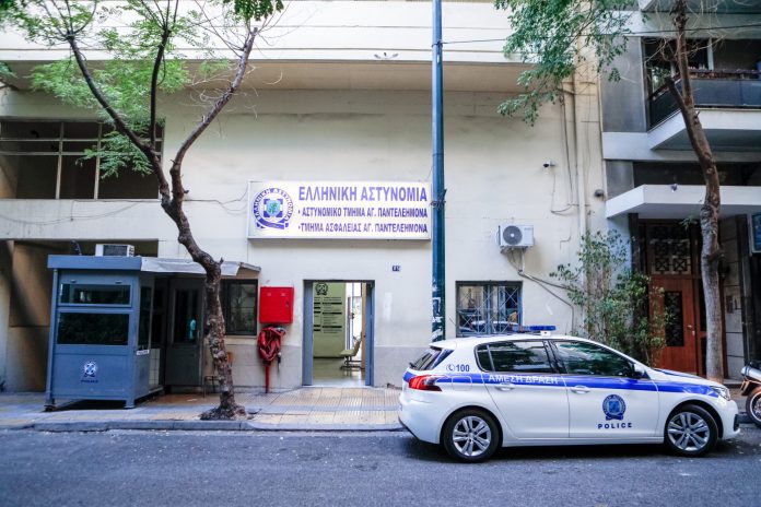 Άγιος Παντελεήμονας: Συνελήφθη 29χρονος που διακινούσε πλαστά διαβατήρια στην ευρύτερη περιοχή