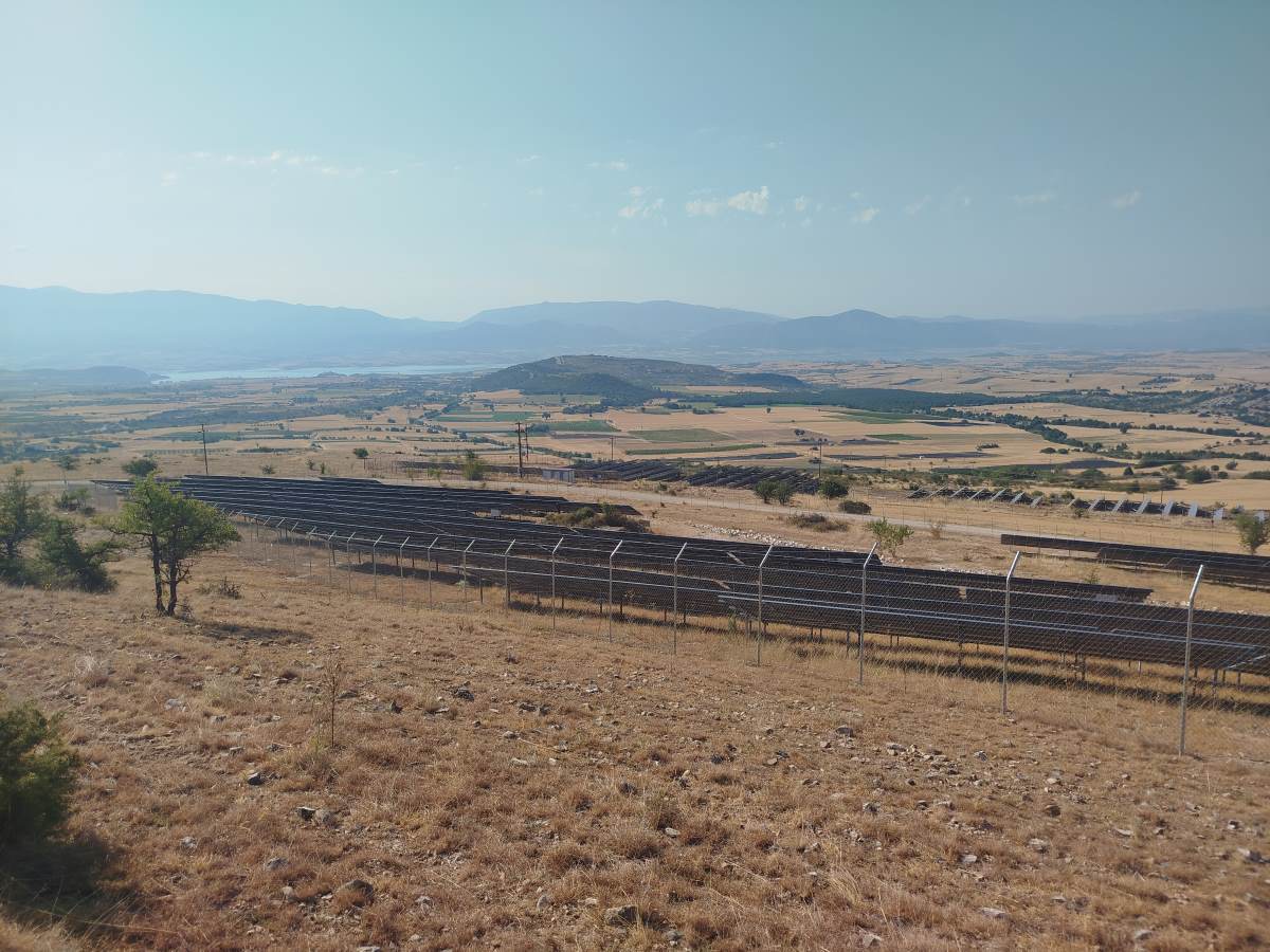 Δύο φωτοβολταϊκούς σταθμούς, ισχύος 1,5 MW,  ενεργοποίησε η ΔΕΥΑΚ