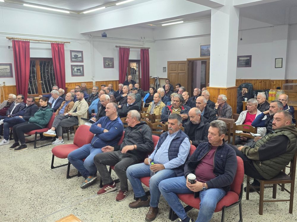 Συνάντηση του Περιφερειάρχη με τους κατοίκους για την οδική σύνδεση Αγιόφυλλου- Δεσκάτης Συνάντηση του Περιφερειάρχη με τους κατοίκους για την οδική σύνδεση Αγιόφυλλου- Δεσκάτης