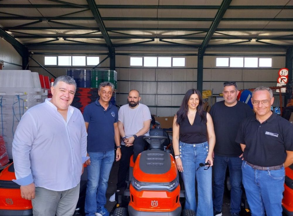 Επτά νέα χλοοκοπτικά τρακτέρ στη "μάχη" για καλύτερα γήπεδα στην Π.Ε. Κοζάνης – Δωρεάν διάθεση στους αθλητικούς συλλόγους Επτά νέα χλοοκοπτικά τρακτέρ στη "μάχη" για καλύτερα γήπεδα στην Π.Ε. Κοζάνης – Δωρεάν διάθεση στους αθλητικούς συλλόγους